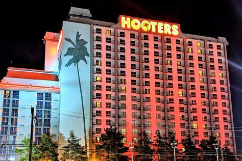 hooters casino hotel resort fee.